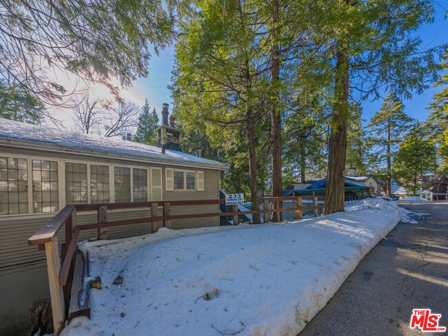 Building Photo - 233 Corona Cir