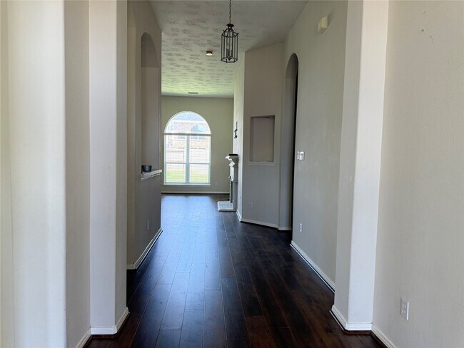 Building Photo - 11605 Bay Ledge Dr