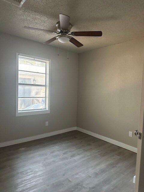 Building Photo - 2326 Basse Rd