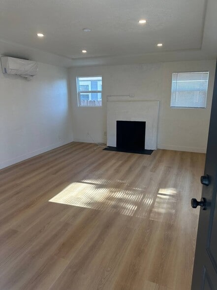 Building Photo - 417 S Fremont Ave
