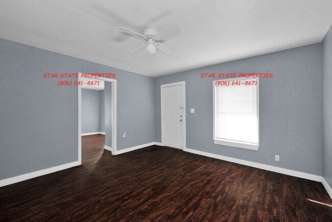 Building Photo - 2 Bed + Office!