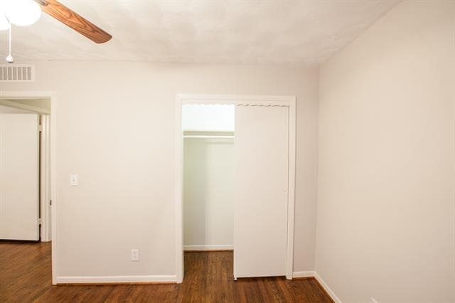 Building Photo - 118 N Lois Ln