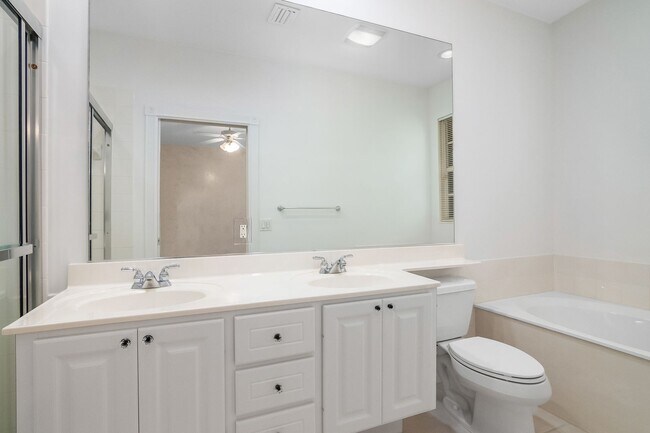 Building Photo - 28608 Alessandria Cir