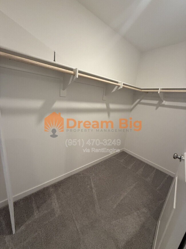 Building Photo - 2256 Stelamar Wy