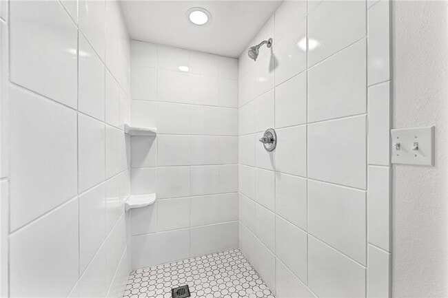 Building Photo - 14791 Dutchmans Dr