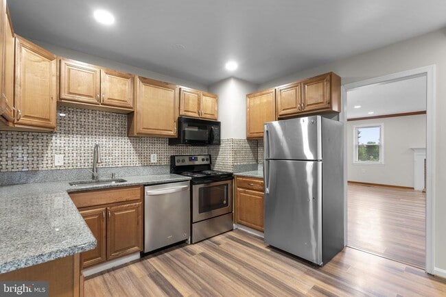 Building Photo - 3351 Buehler Ct