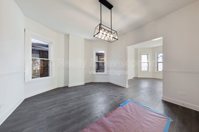 Building Photo - 6401 S Eberhart Ave