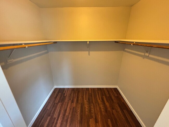 Building Photo - Beautiful 3Bed/2Bath Home located in South...