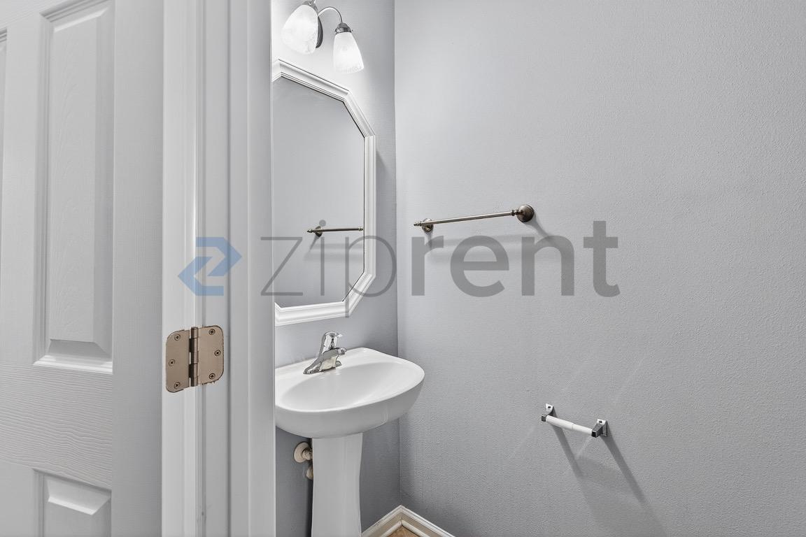 Building Photo - 6404 Trotters Ridge Rd