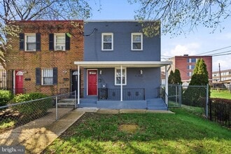 Building Photo - 4029 Grant St NE