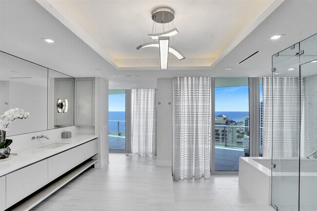 Building Photo - 701 N Fort Lauderdale Beach Blvd