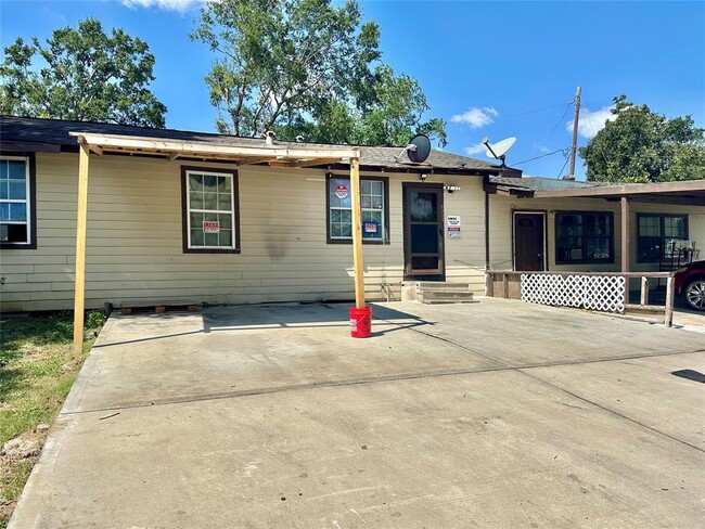 Building Photo - 8227 Garland St