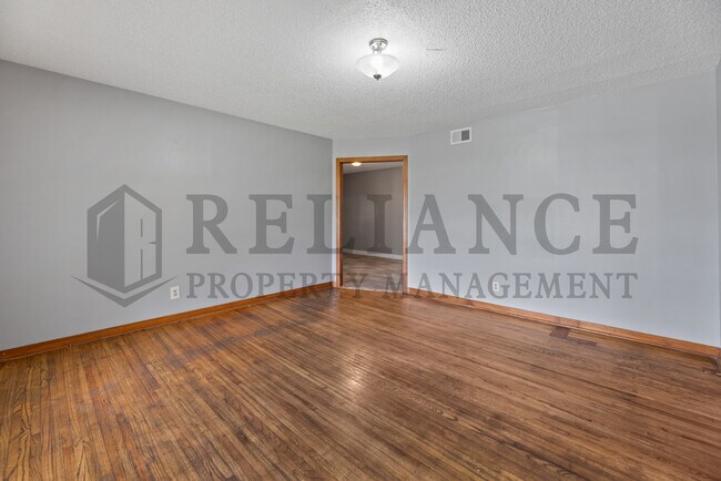 Building Photo - 6114 E Rockwood Rd
