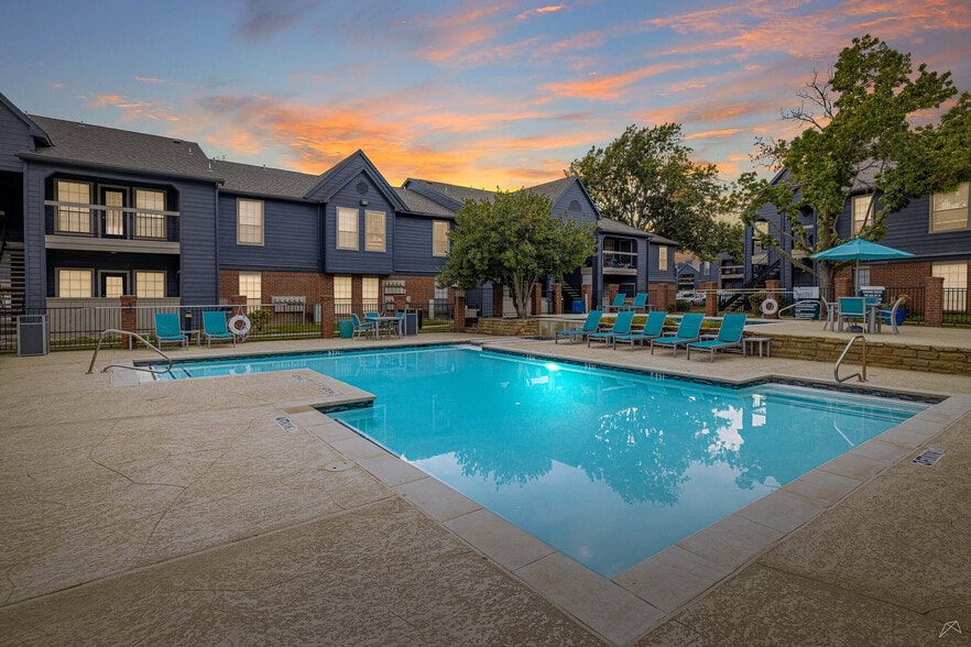 Primary Photo - The Residence at North Dallas