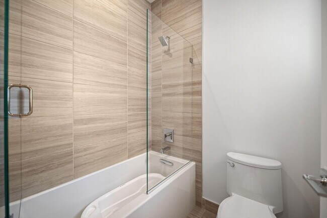 Building Photo - 5735 SW 104th Terrace