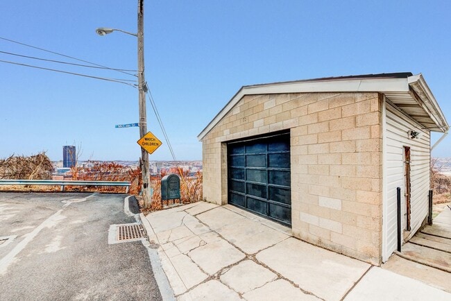 Building Photo - Available JULY 2026  - RENOVATED 3 Bedroom Home w/ Garage, City Views + MORE!