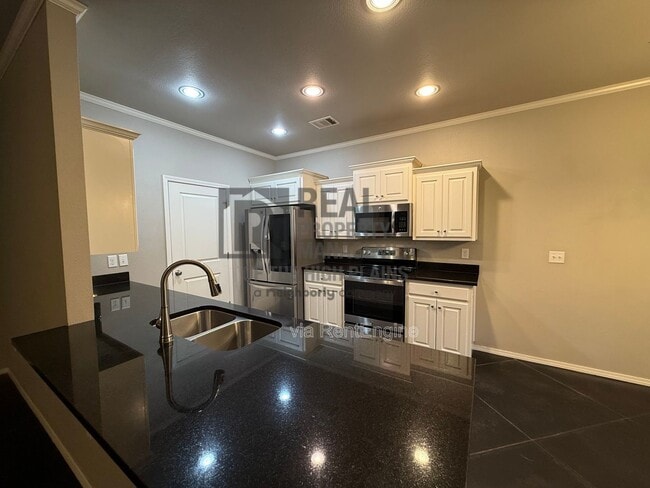 Building Photo - 7620 Legacy Pkwy