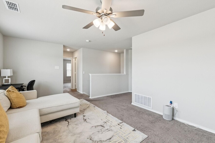 Building Photo - 8982 Delway Dr