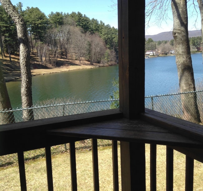 Building Photo - Spacious 2bed / 1bath condo on Pontoosuc Lake with Lake Access