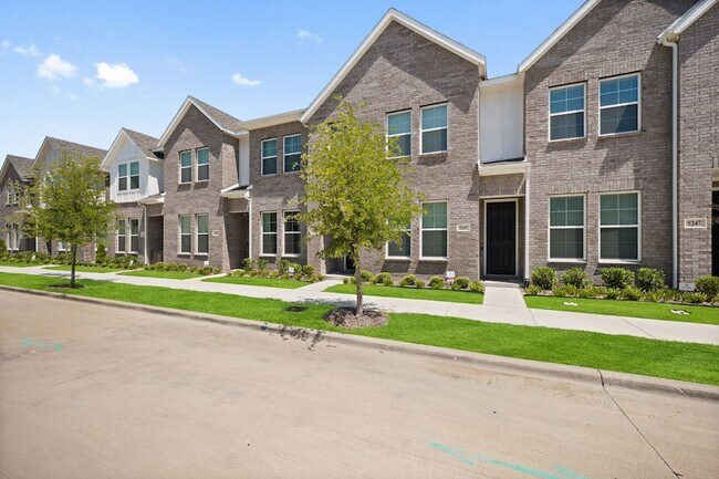 Building Photo - 5243 Legacy St