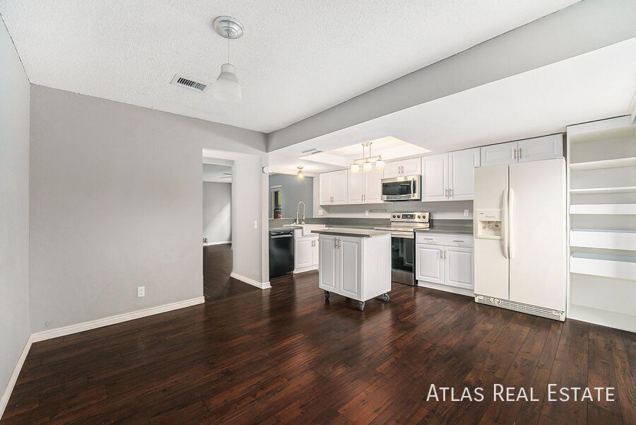 Building Photo - 1273 S Crystal Way