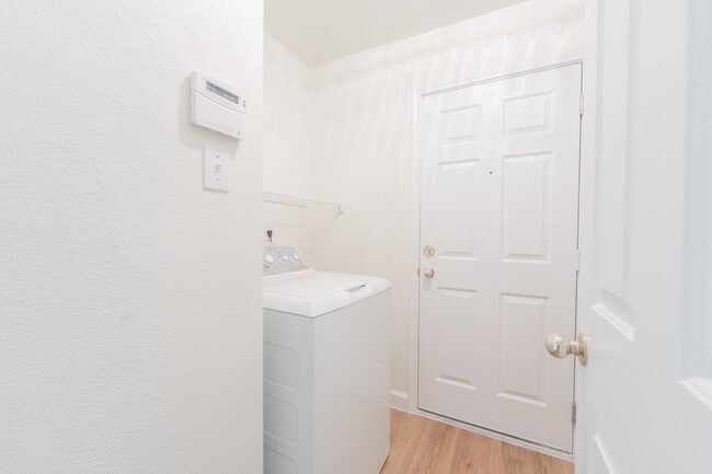 Building Photo - 3926 Privet Pl