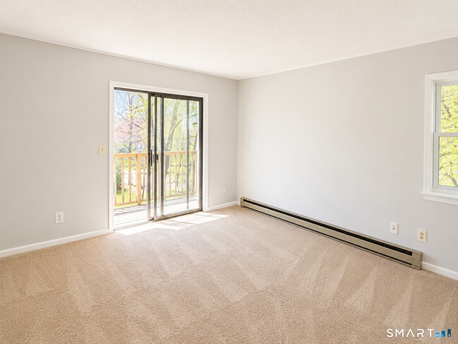 Building Photo - 84 Wilmot St