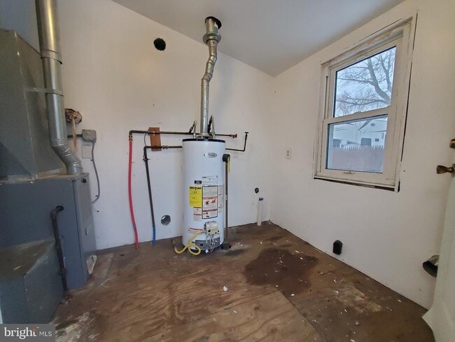 Building Photo - 72 Peony St