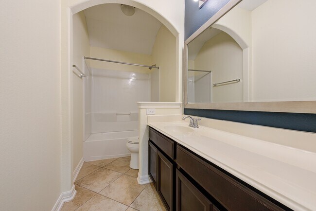 Building Photo - 10009 Boulder Bend Ln