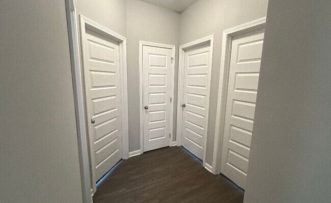 Building Photo - 1027 Echo Rdg Rd