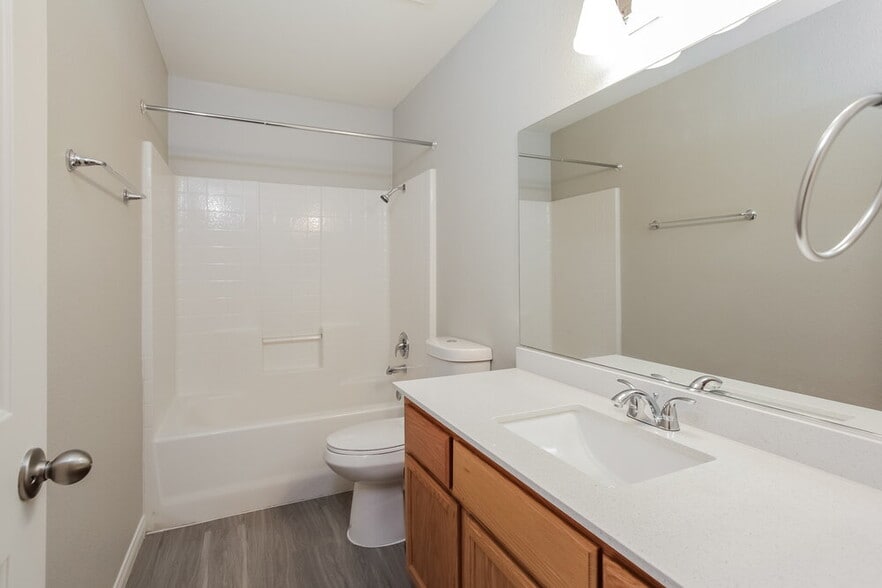 Building Photo - 7332 Backstretch Dr