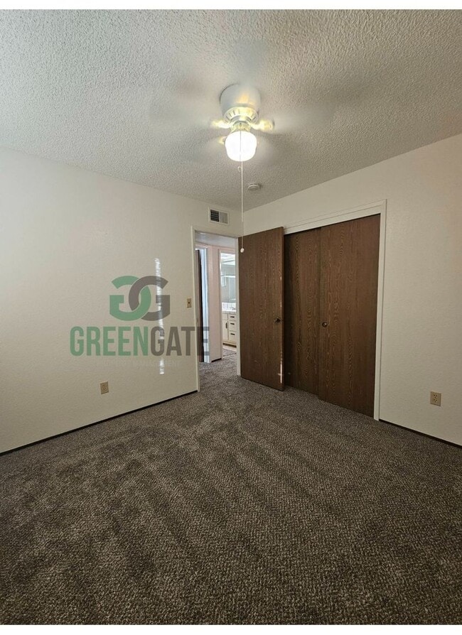 Building Photo - Beautiful 3 BEDROOM 2 BATH HOME IN MODESTO...