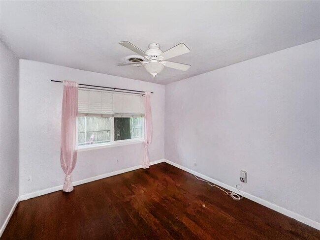 Building Photo - 2309 Alta Vista Ave