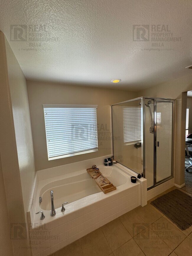 Building Photo - Resort-Style Living in Spencer’s Crossing ...