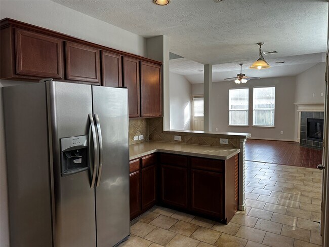 Building Photo - 25110 Ginger Ranch Dr