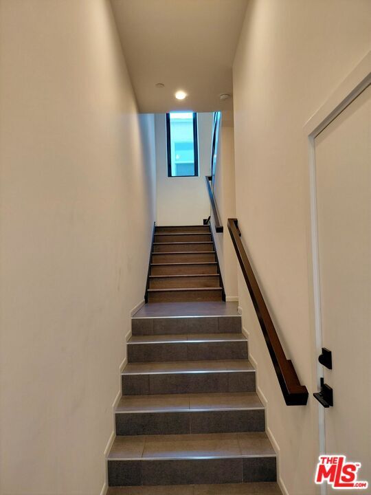 Building Photo - 1824 Redondo Blvd