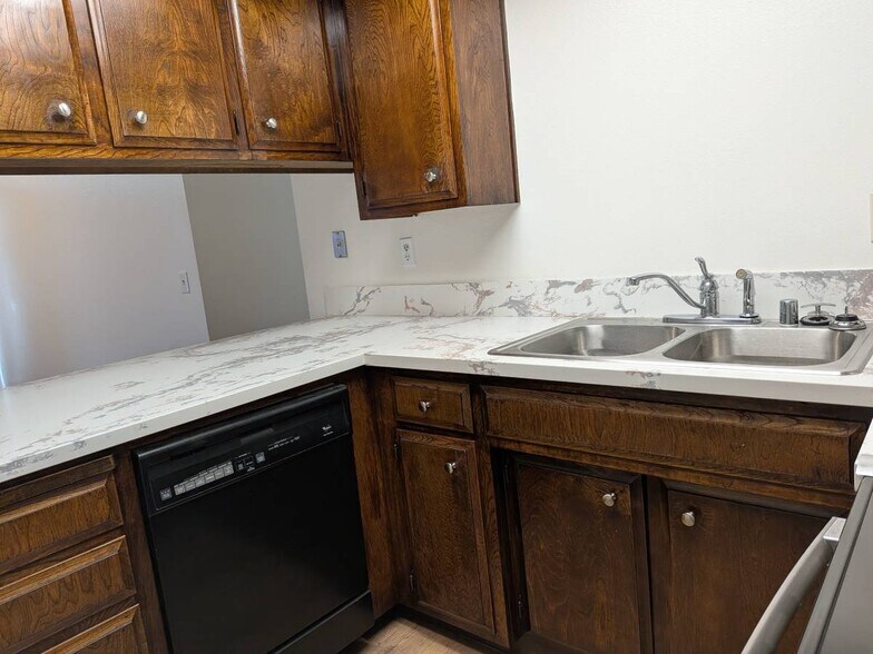 Building Photo - 9279 Corinthian Cir