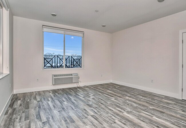 Building Photo - 140 Avenue B