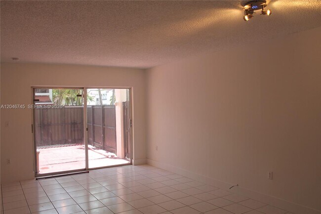 Building Photo - 1153 NW 125th Pl