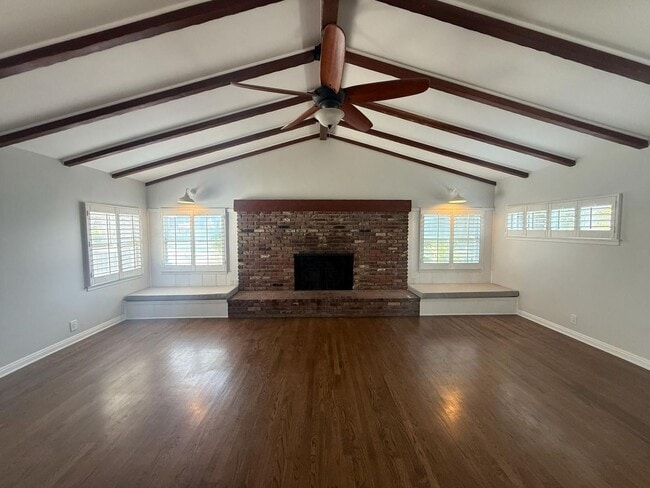Primary Photo - Spacious Silver Lake Charmer 2-bedroom, 1-...