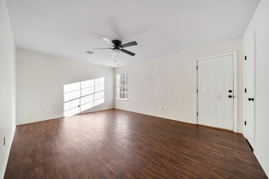 Building Photo - 11215 N 112th East Ave