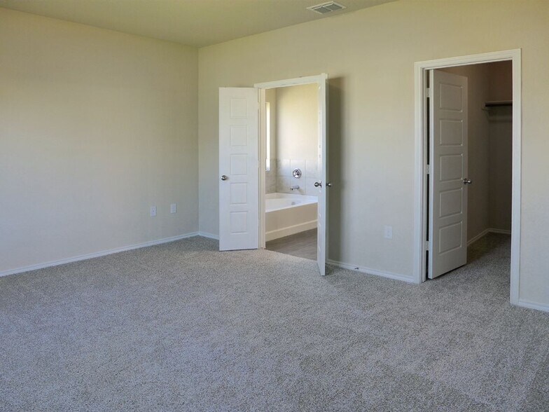 Building Photo - 10807 Fox Trot Way