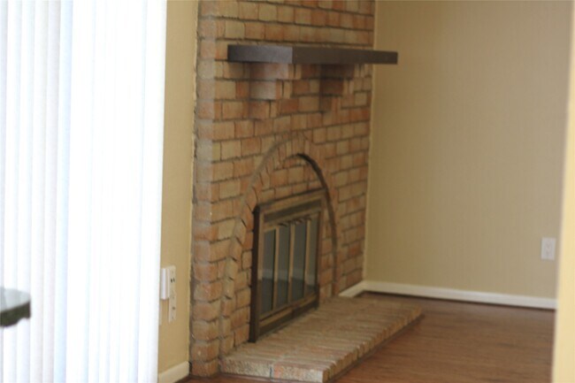 Building Photo - 7207 Addicks Clodine Rd