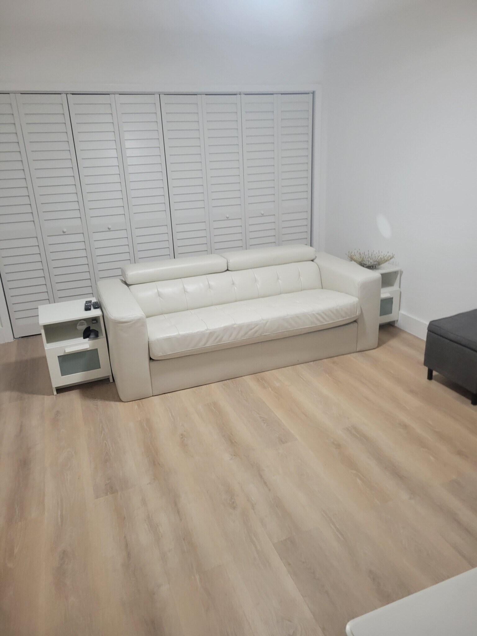 Building Photo - 570 N Tropic Ln