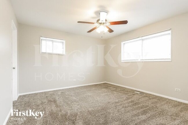 Building Photo - 1237 Balmoral Ave