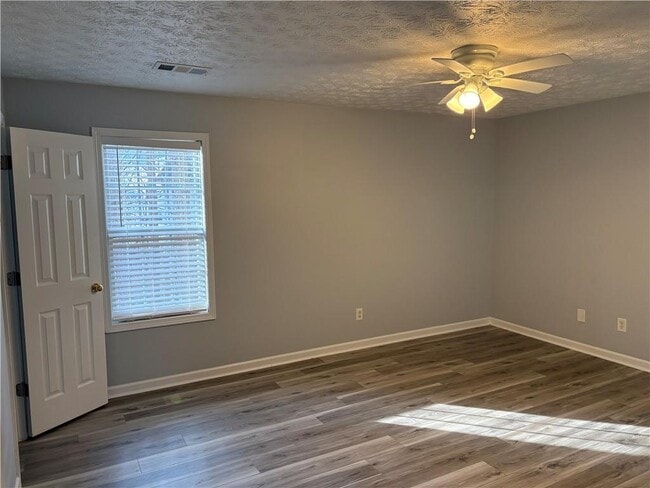 Building Photo - 4591 Logan Way