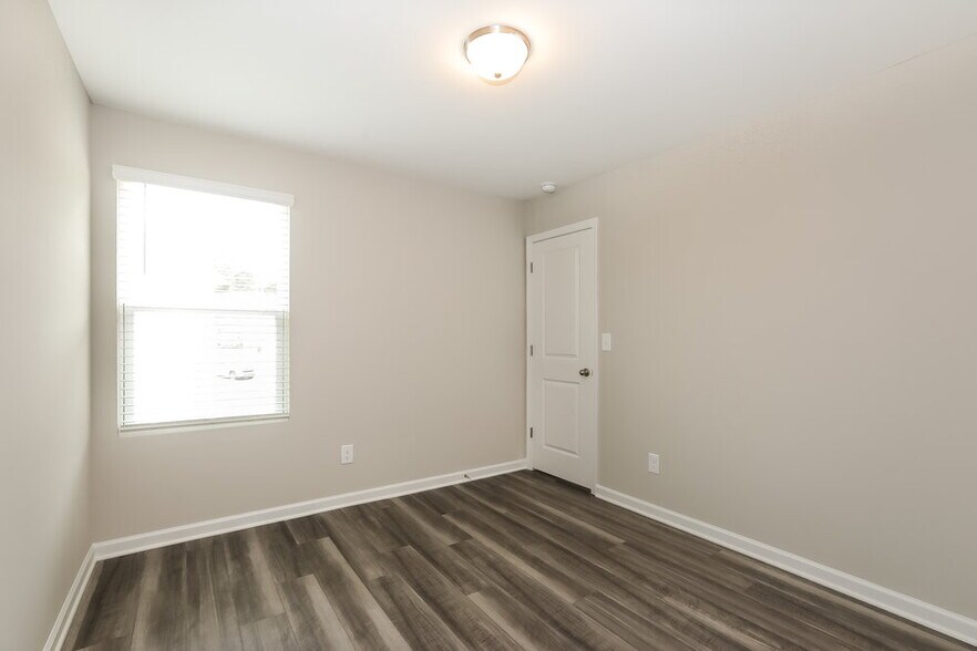 Building Photo - 4054 Kendrick Cir