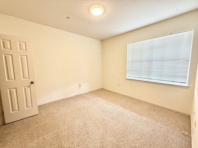 Building Photo - 2564 Robert Trent Jones Dr