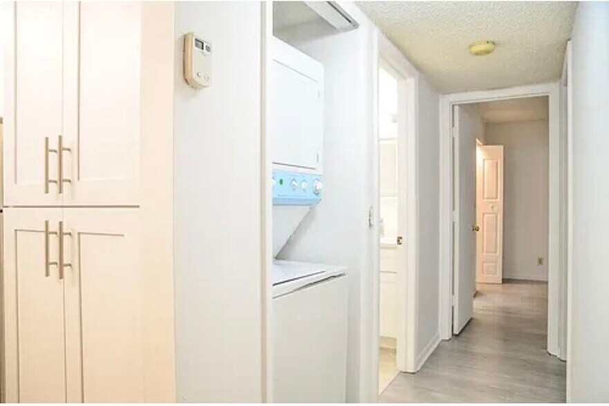 In-unit laundry - 209 Foxtail Dr