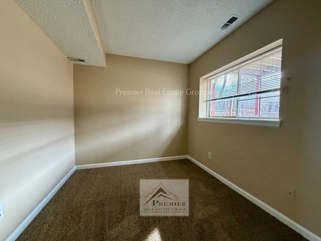 Building Photo - 4815 Eldon Dr S